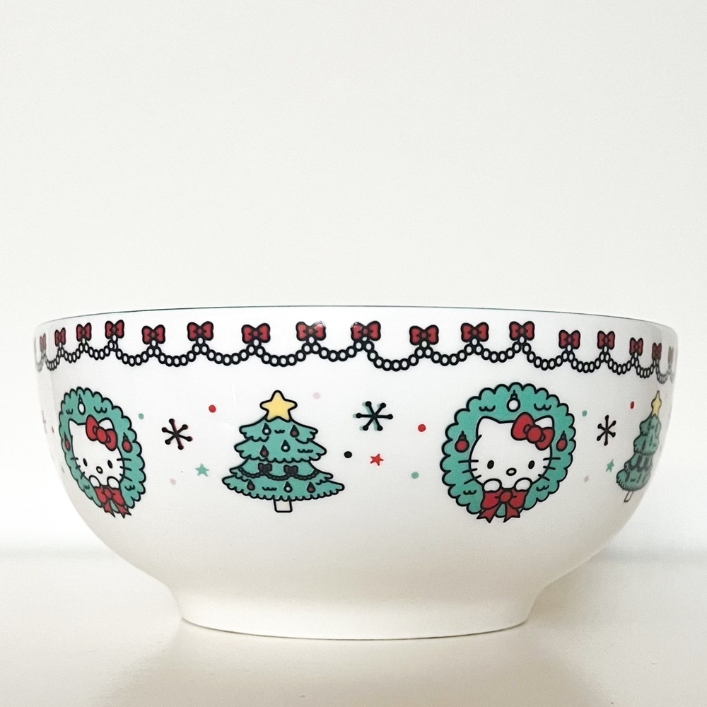 Hello kitty christmas bowl plate